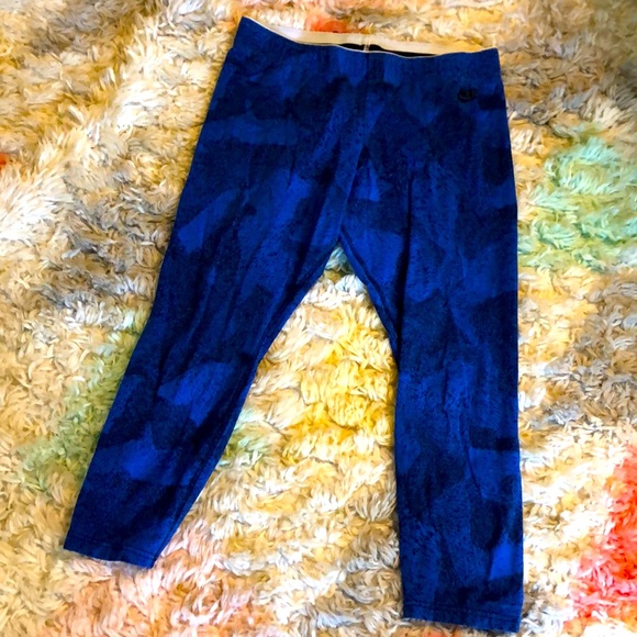 Nike Pants - Nike crops 🏃‍♂️